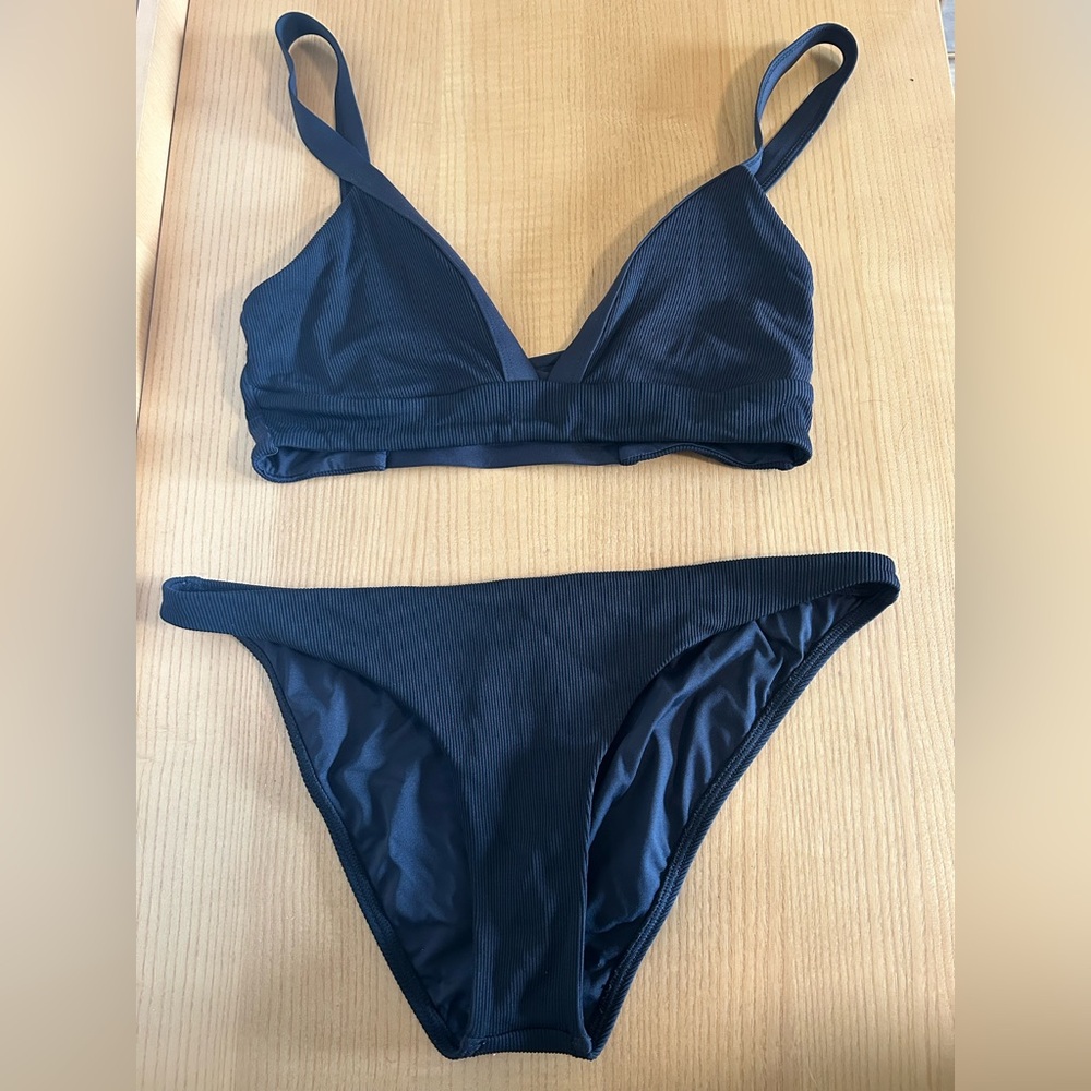 L space Ribbed black bikini - Picture 3 of 4